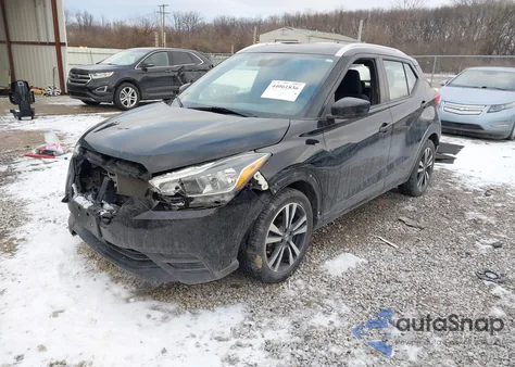 2020 Nissan Kicks Sv Xtronic Cvt z USA, uszkodzony, nr VIN 3N1CP5CV4LL498386